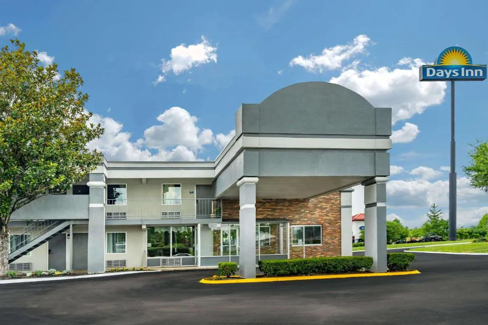 Days Inn by Wyndham Clarksville TN hotel hero