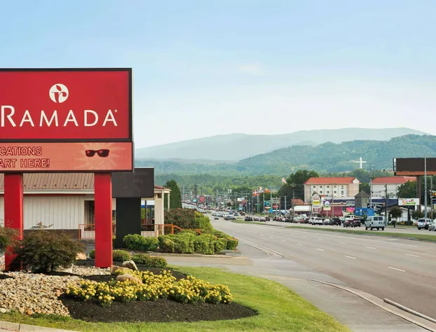 Ramada by Wyndham Pigeon Forge North hotel detail image 1