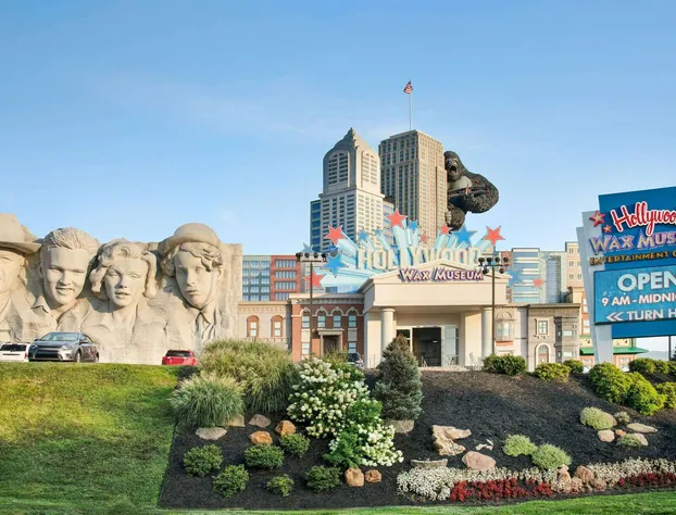 Ramada by Wyndham Pigeon Forge North hotel detail image 3