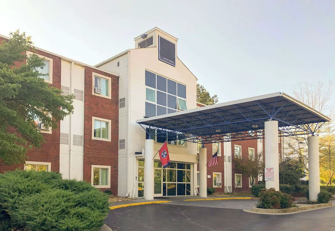 Rodeway Inn hotel hero