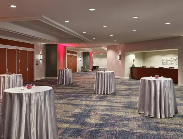Warner Center Marriott Woodland Hills hotel detail image 3