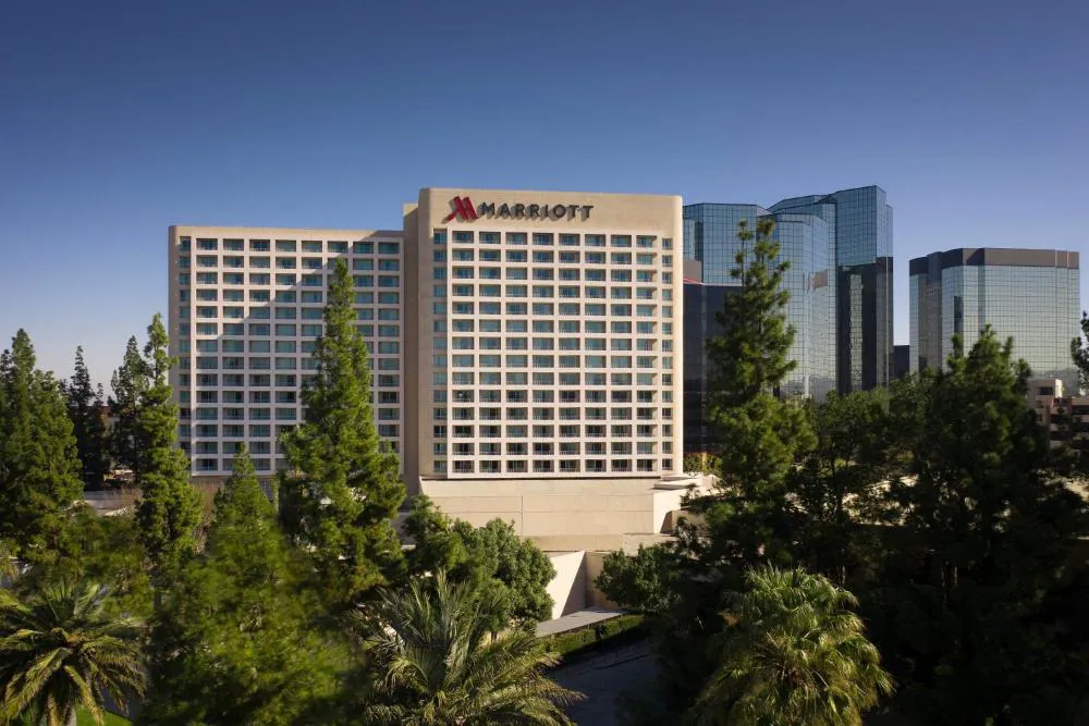 Warner Center Marriott Woodland Hills hotel hero