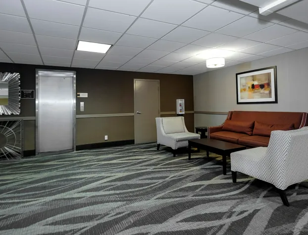 Red Roof Inn & Suites Newburgh – Stewart Airport/ West Point hotel detail image 4