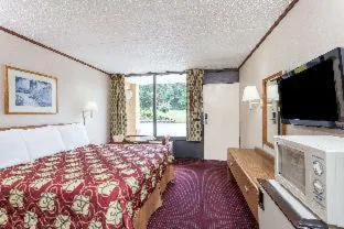 Serenity Inn hotel detail image 3