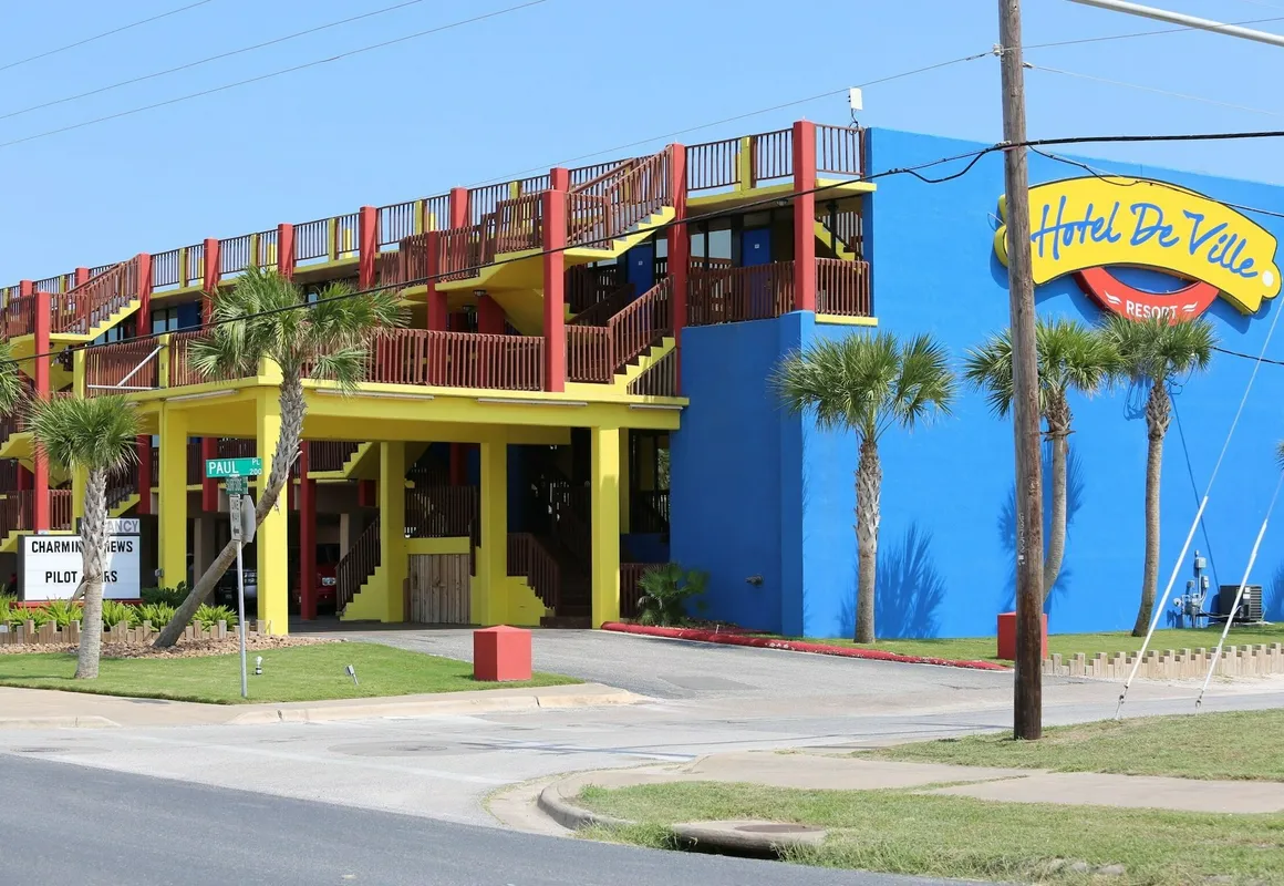 Hotel De Ville hotel hero