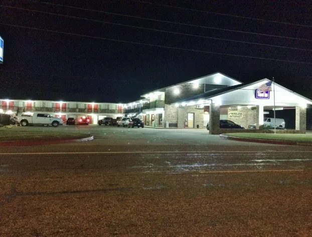 Travel Inn & Suites hotel detail image 1
