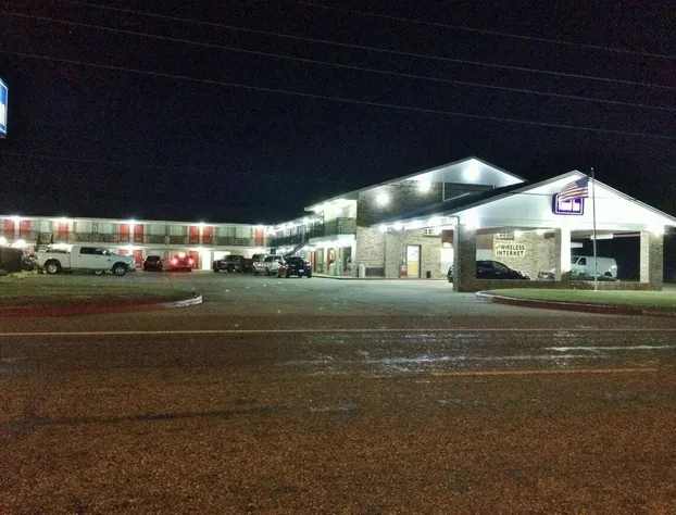 Travel Inn & Suites hotel detail image 1