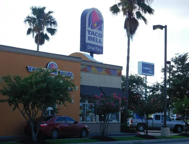 Regency Inn & Suites Beaumont hotel detail image 3