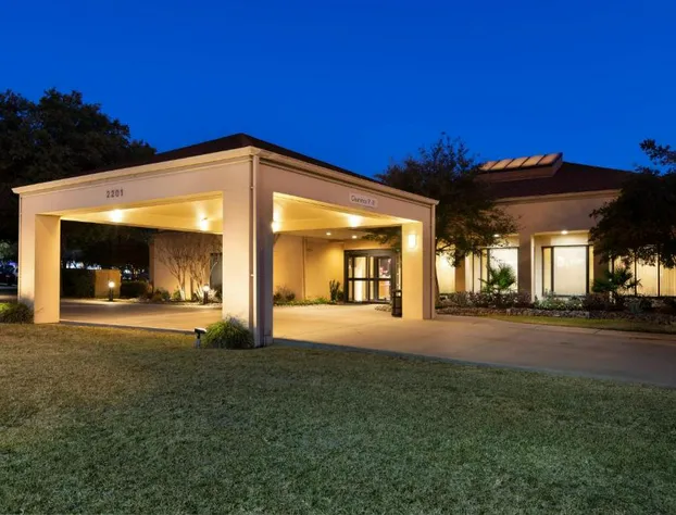 Courtyard by Marriott Dallas-Fort Worth/Bedford hotel detail image 1
