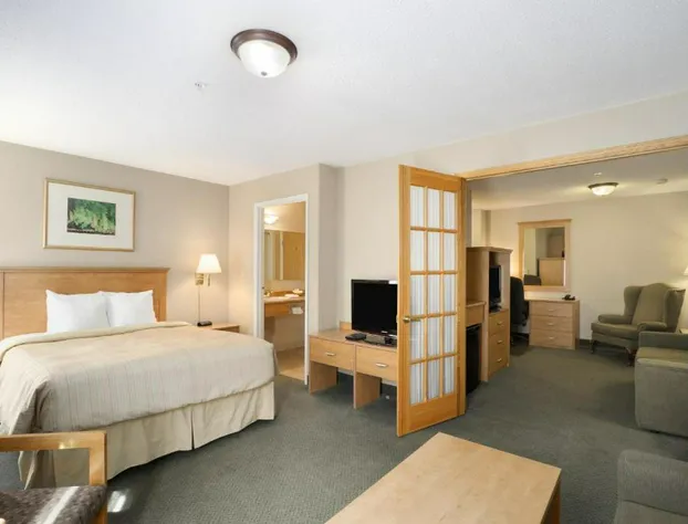 Days Inn & Suites by Wyndham Thunder Bay hotel detail image 3