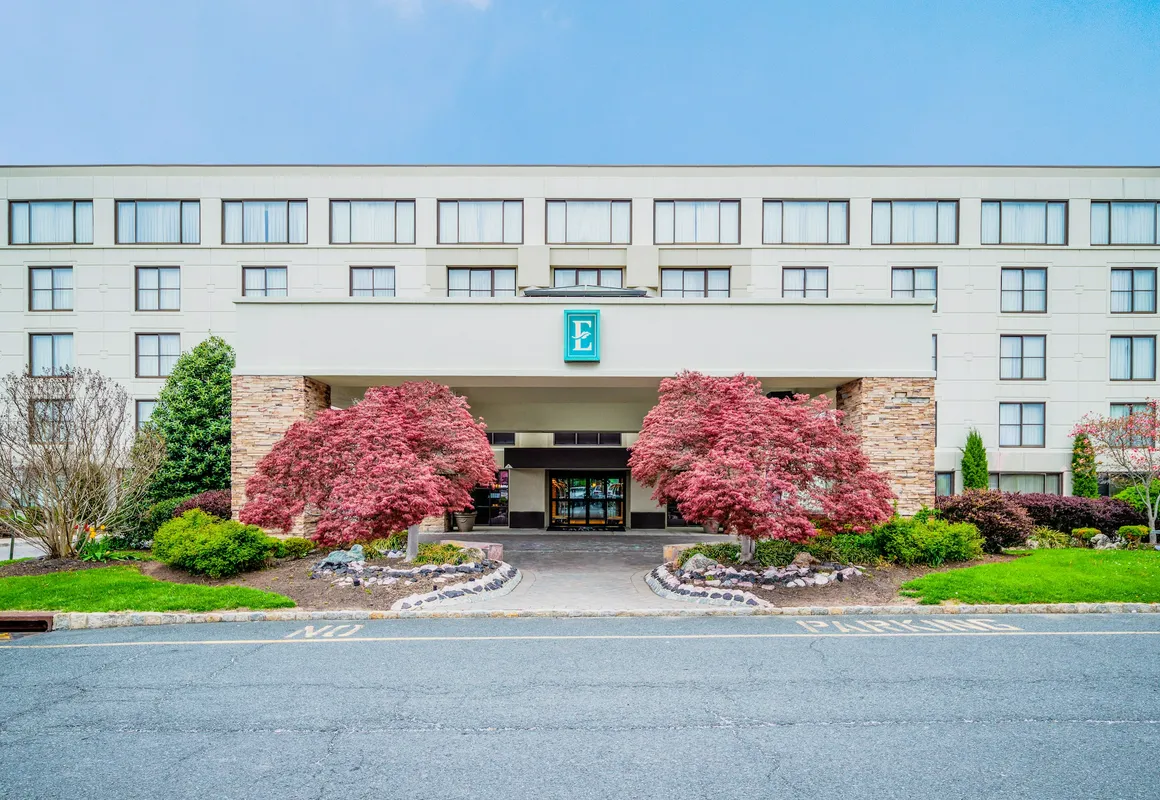 Embassy Suites by Hilton Piscataway Somerset hotel hero