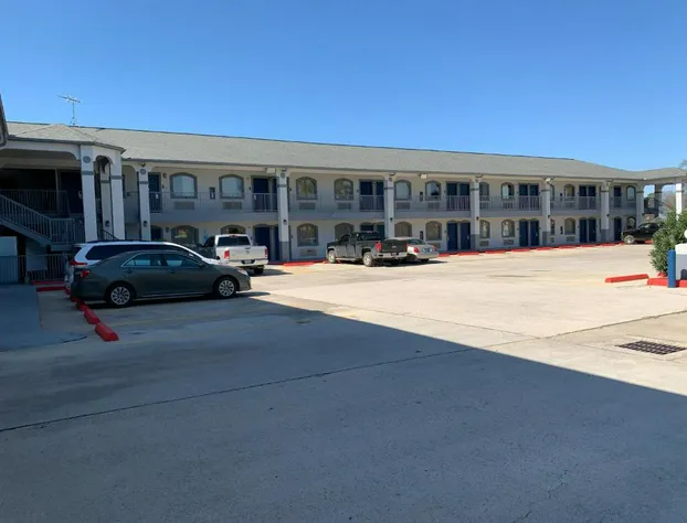 Sunrise Inn & Suites hotel detail image 1