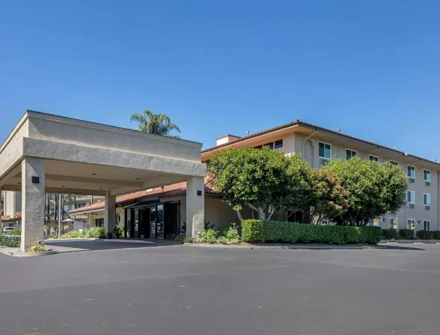 Best Western Plus Executive Inn hotel detail image 1