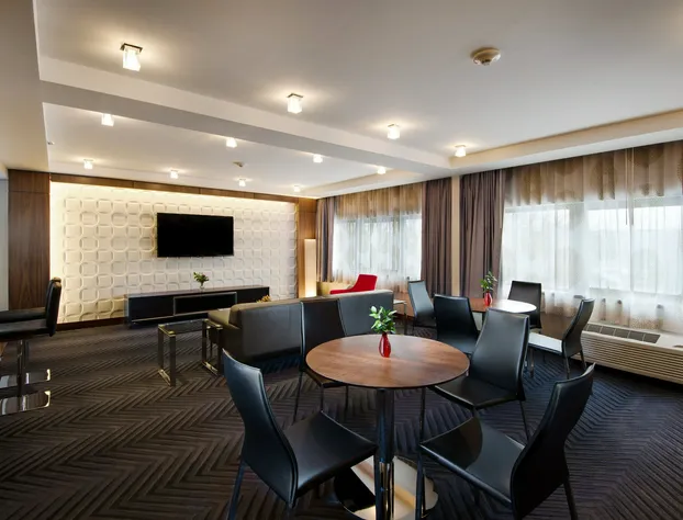 Crowne Plaza Princeton-Conference Center by IHG hotel detail image 4