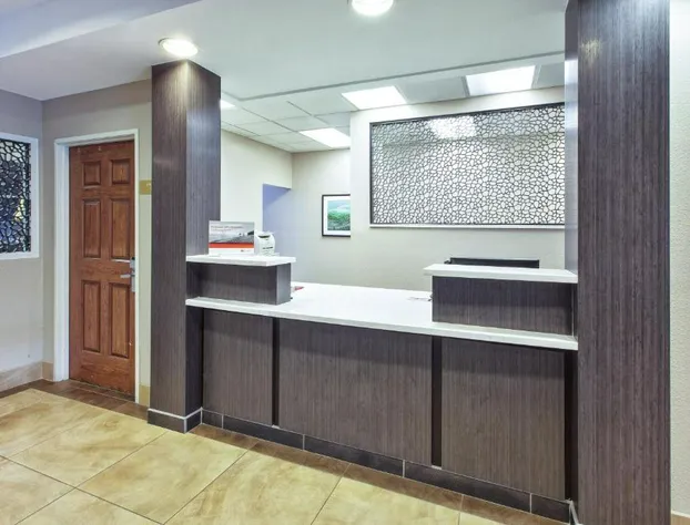 Candlewood Suites Indianapolis Airport by IHG hotel detail image 4