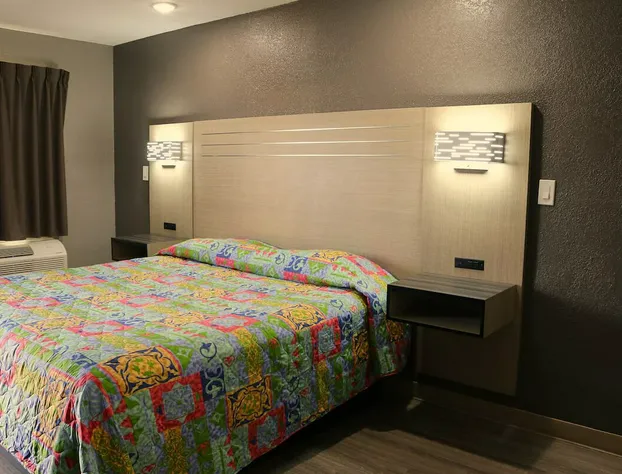 Super 7 Inn by Hotel O Dallas I 20 hotel detail image 3