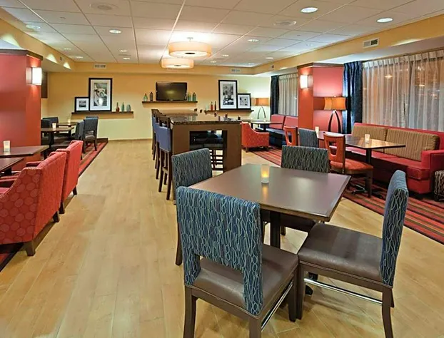 Hampton Inn Milwaukee-Airport hotel detail image 3