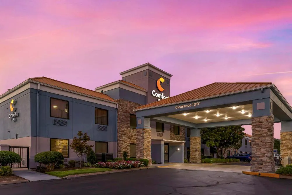 Comfort Inn Brownsville I-40 hotel hero