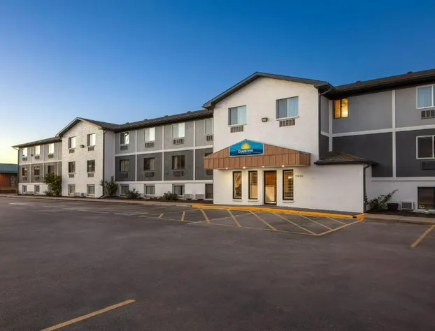 Days Inn by Wyndham Omaha NE hotel detail image 1