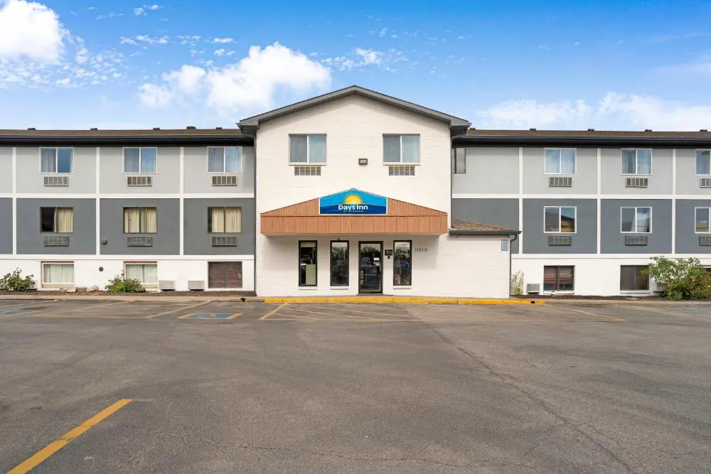 Days Inn by Wyndham Omaha/West Dodge hotel hero