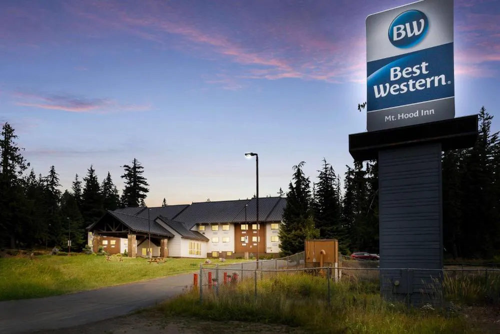 Best Western Mt. Hood Inn hotel hero