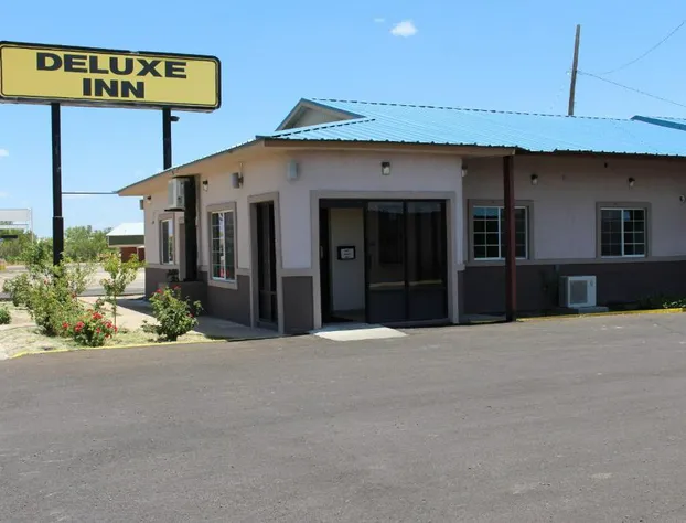 Deluxe Inn Fort Stockton hotel detail image 1