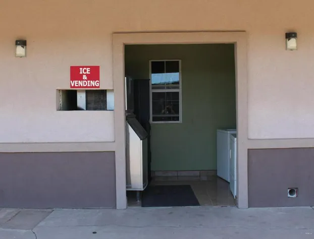 Deluxe Inn Fort Stockton hotel detail image 2