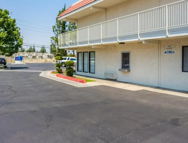 Motel 6 Bakersfield, CA - Convention Center hotel detail image 4