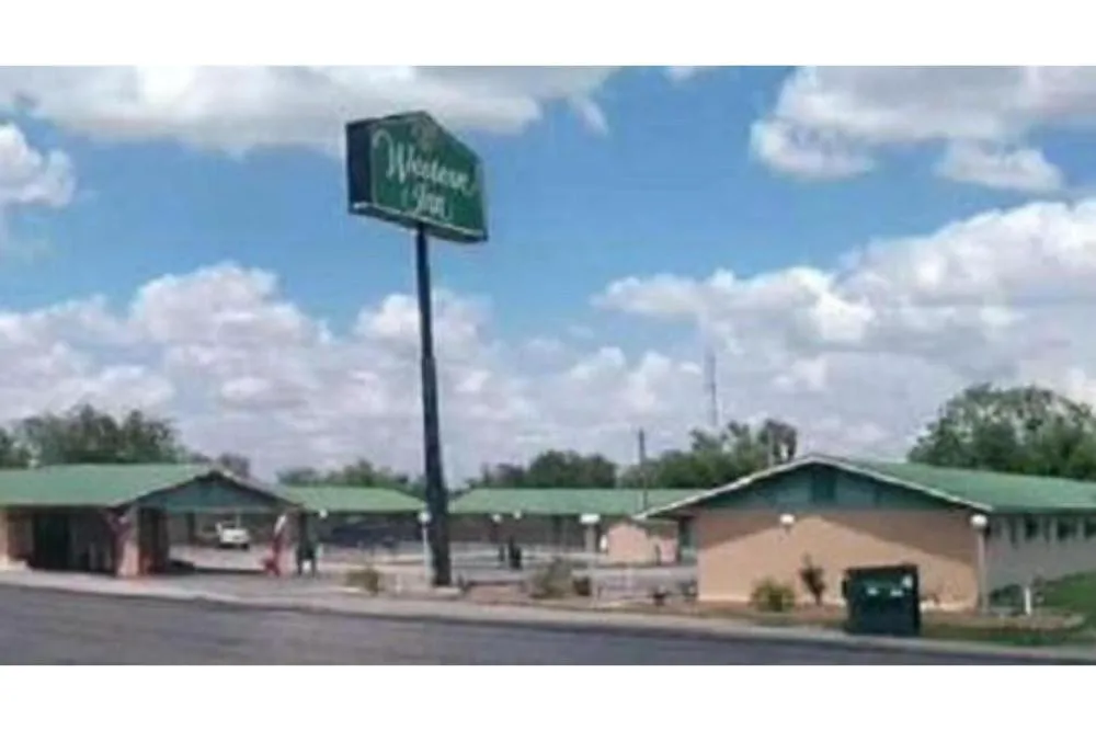 Western Inn hotel hero