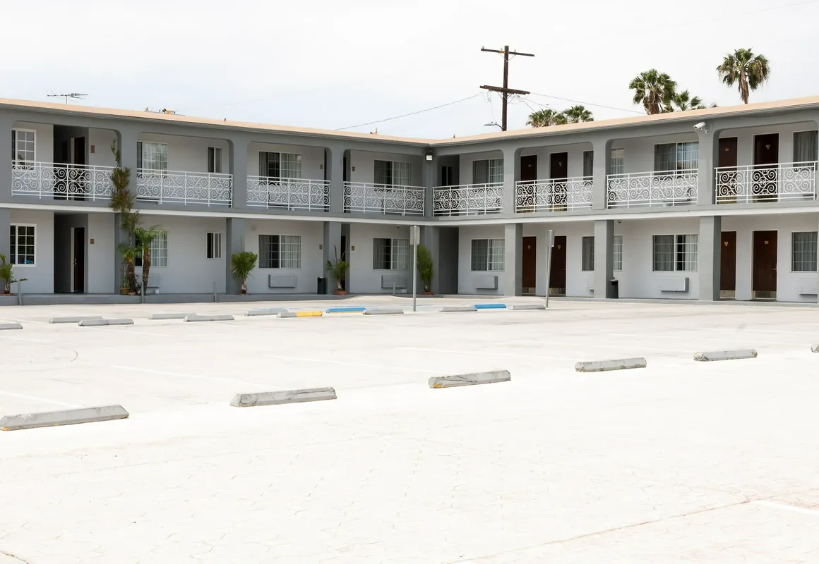 Rodeway Inn & Suites Pacific Coast Highway hotel hero