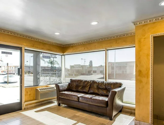 Rodeway Inn & Suites Pacific Coast Highway hotel detail image 1