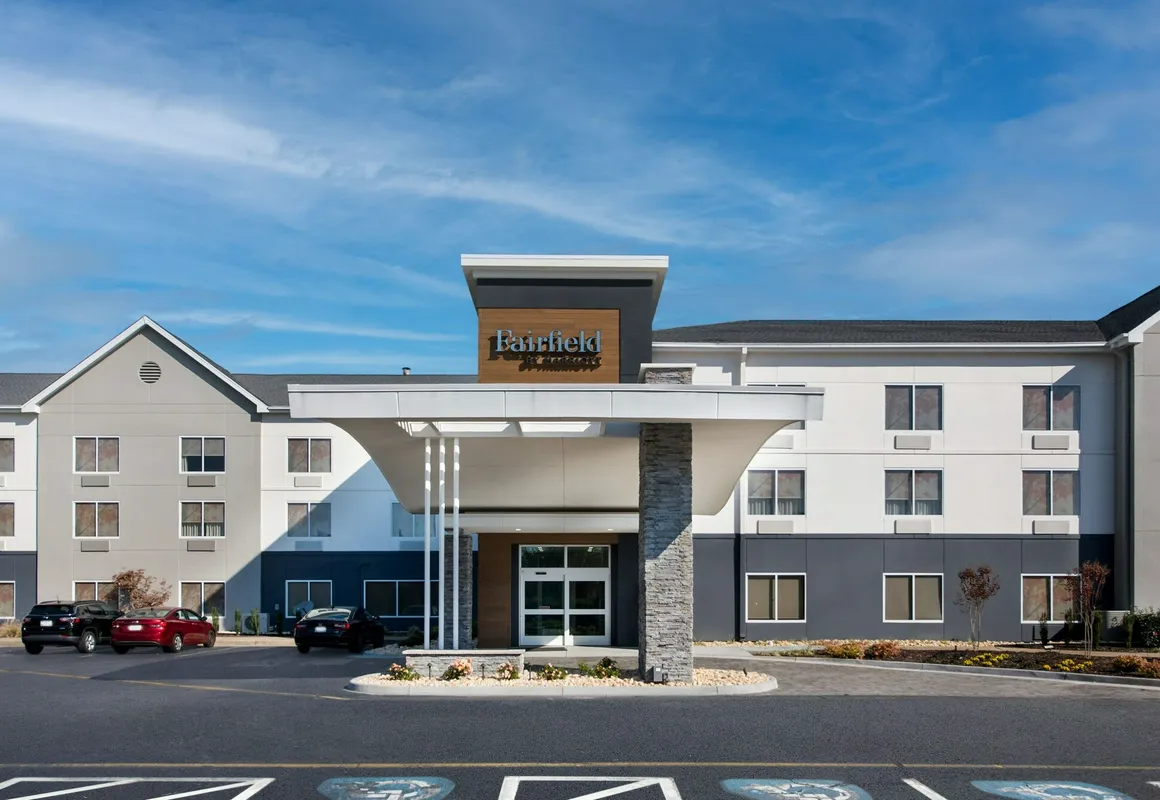 Fairfield Inn and Suites By Marriott Chesapeake hotel hero