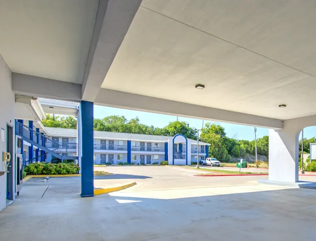 Heights Inn by Townhouse Harker Heights, TX hotel detail image 4