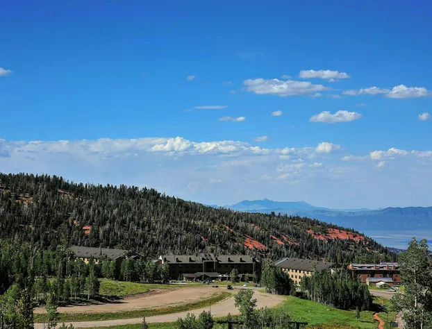 Hilton Vacation Club Cedar Breaks Brian Head hotel detail image 4
