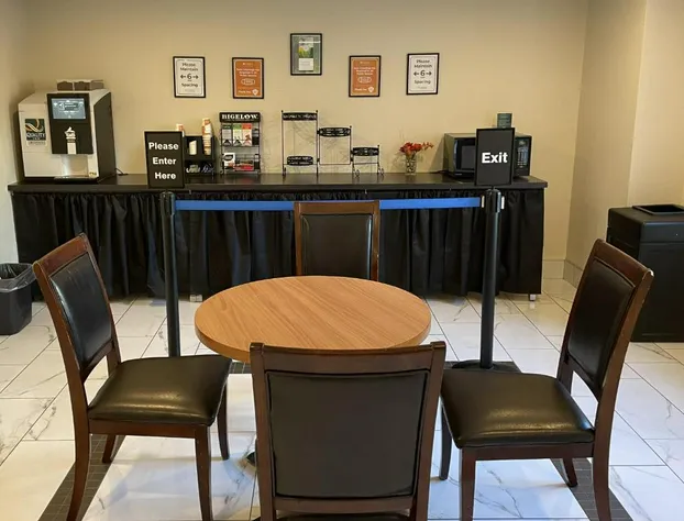 Quality Inn & Conference Centre Downtown hotel detail image 4