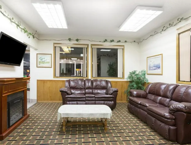 Days Inn by Wyndham Paxton hotel detail image 2