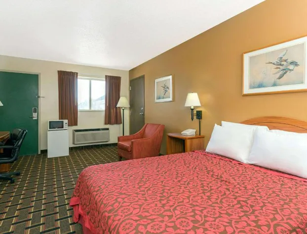 Days Inn by Wyndham Paxton hotel detail image 4