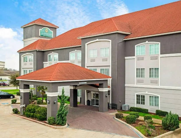 La Quinta Inn & Suites by Wyndham Cleburne hotel detail image 3