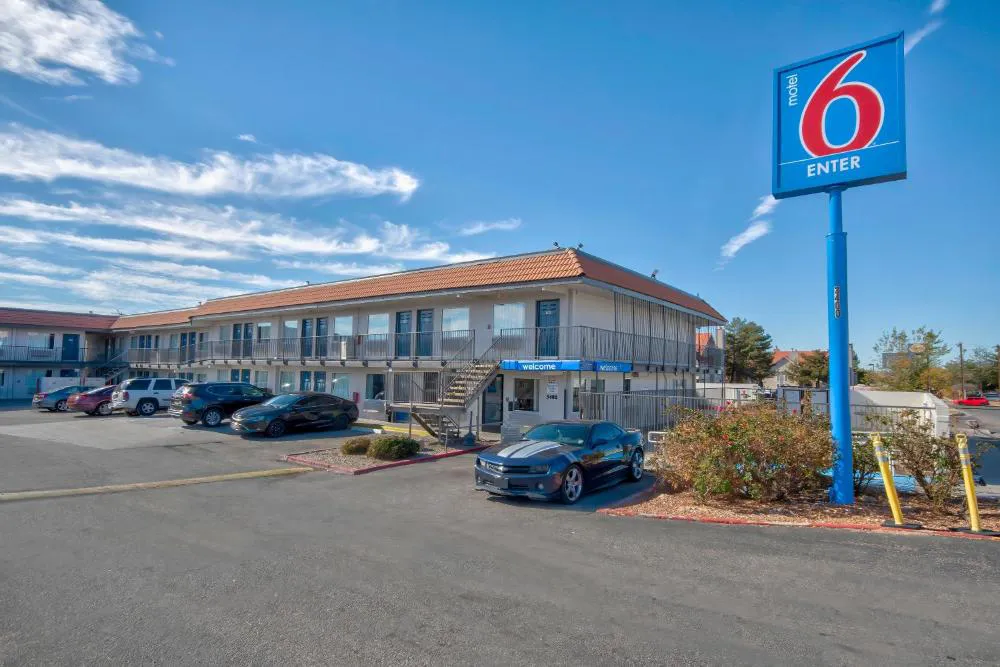 Motel 6 Albuquerque, NM - Carlisle hotel hero