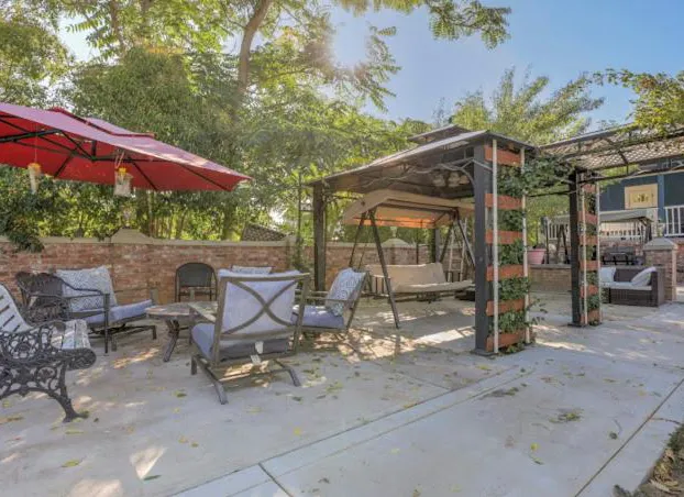 Americas Best Value Inn & Suites Royal Carriage hotel detail image 3