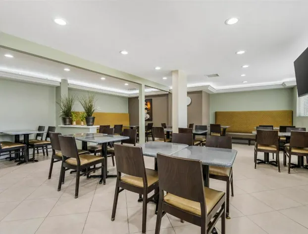 Best Western Plus LA Mid Town Hotel hotel detail image 4