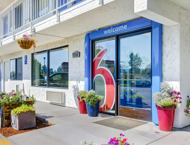 Motel 6 Medford, OR hotel detail image 1
