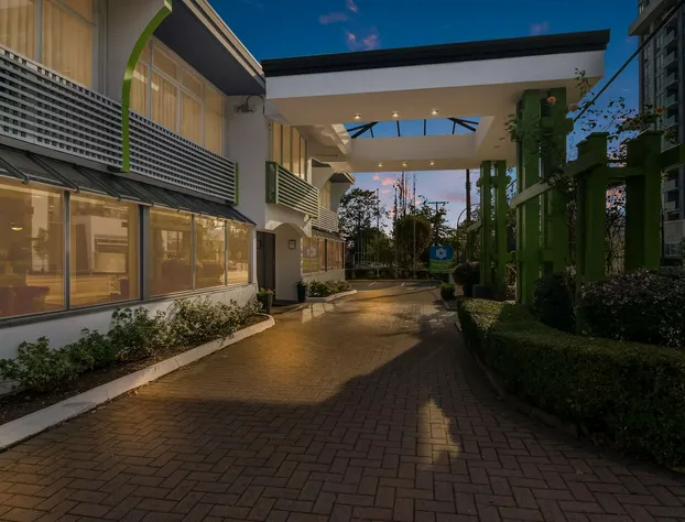 SureStay Hotel by Best Western North Vancouver Capilano hotel detail image 2