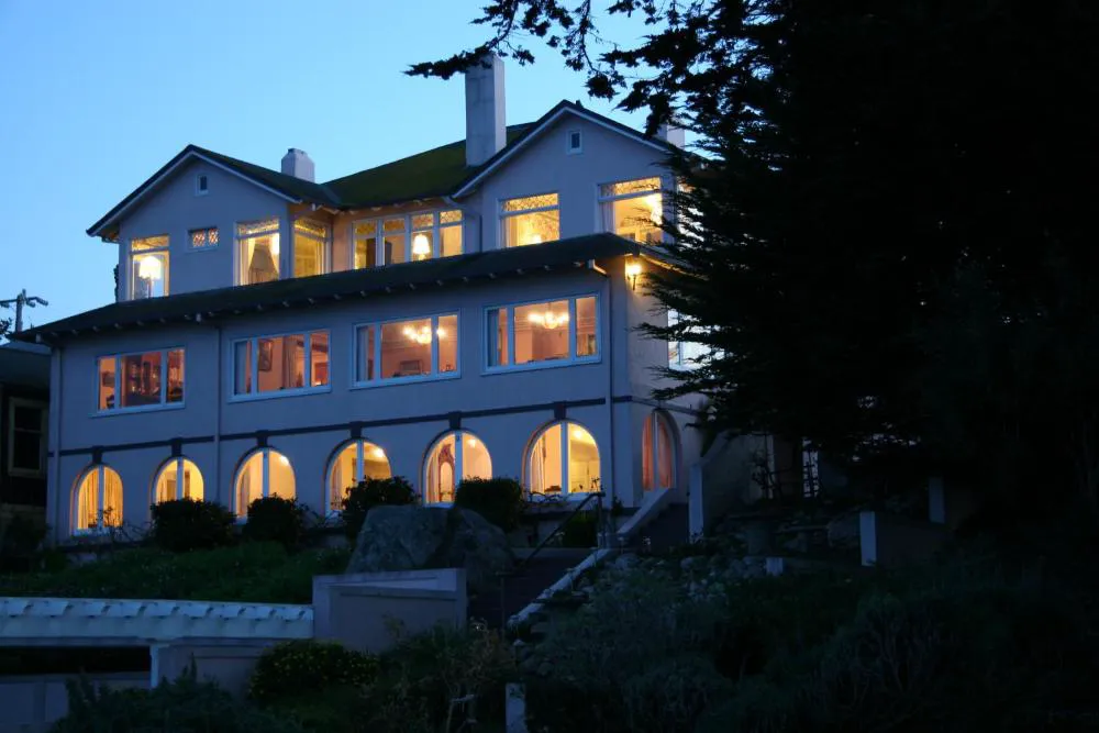 Martine Inn hotel hero