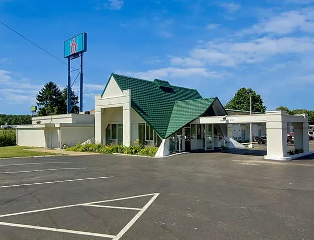 Motel 6-Geneva, OH hotel detail image 3