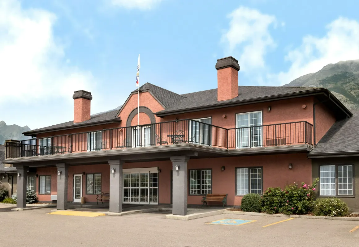 Days Inn by Wyndham Canmore hotel hero