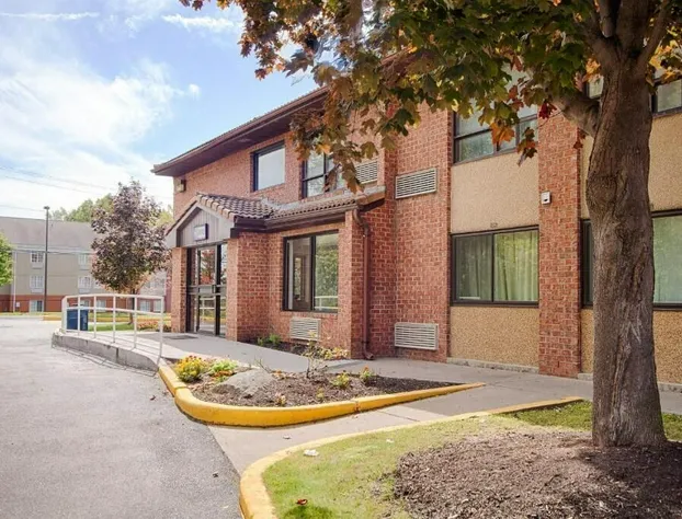 Motel 6 East Syracuse, NY – Airport hotel detail image 1