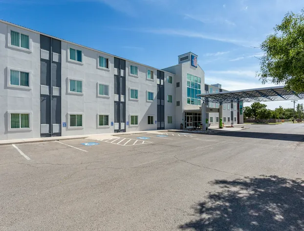 Motel 6 Roswell, NM hotel detail image 2