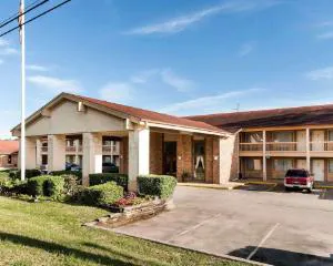 Rodeway Inn hotel hero