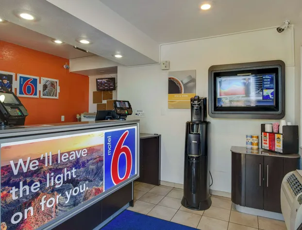 Motel 6 Tempe, AZ - Broadway - ASU hotel detail image 2